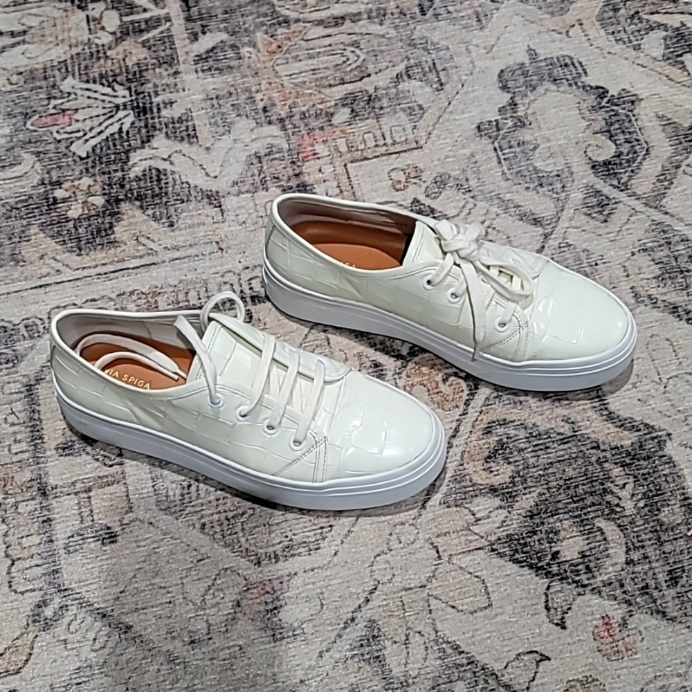 VIA SPIGA SIZE 6